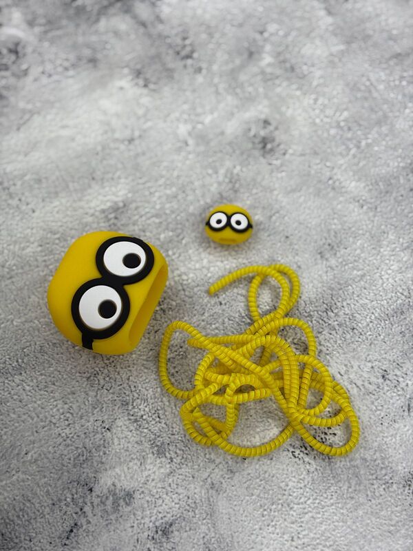 MINION EYES Embossed Charger Protection MINION EYES Embossed Charger Protection