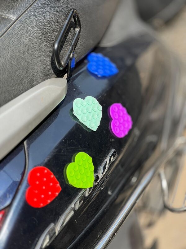 STICKY PADS [HEART SHAPED]