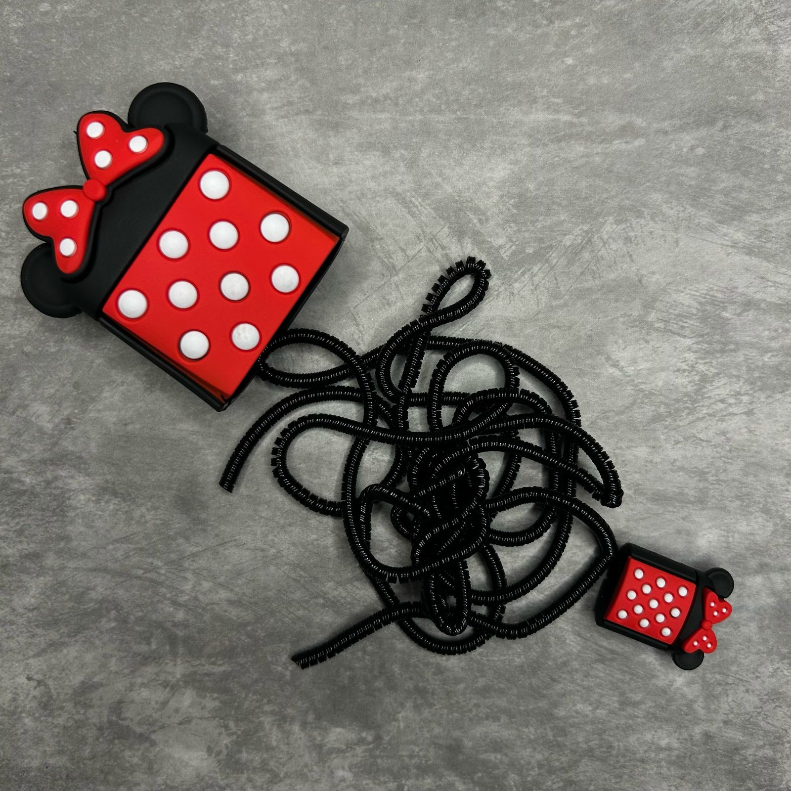 MINNIE MOUSE CHARGER PROTECTION CASE MINNIE MOUSE CHARGER PROTECTION CASE