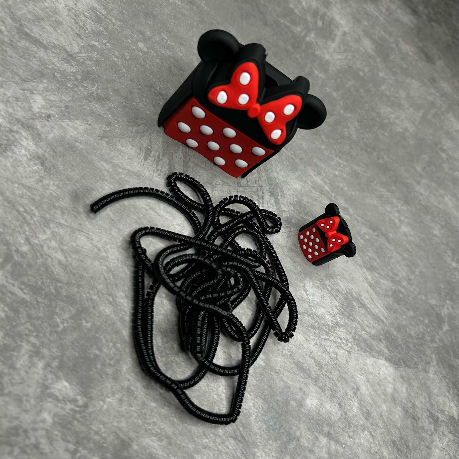 MINNIE MOUSE CHARGER PROTECTION CASE MINNIE MOUSE CHARGER PROTECTION CASE