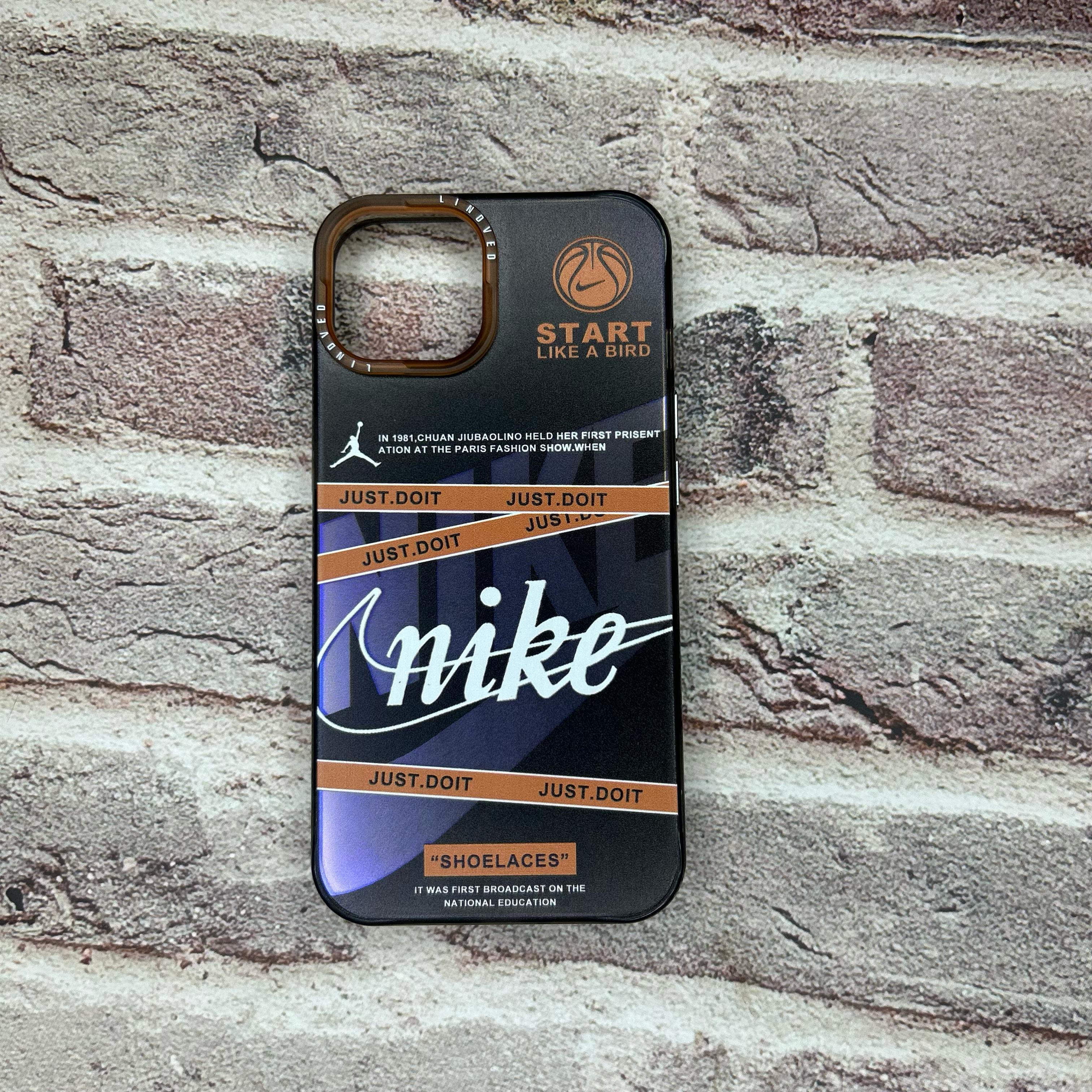 NIKE BROWN IPHONE CASE IP13/14 NIKE BROWN IPHONE CASE IP13/14