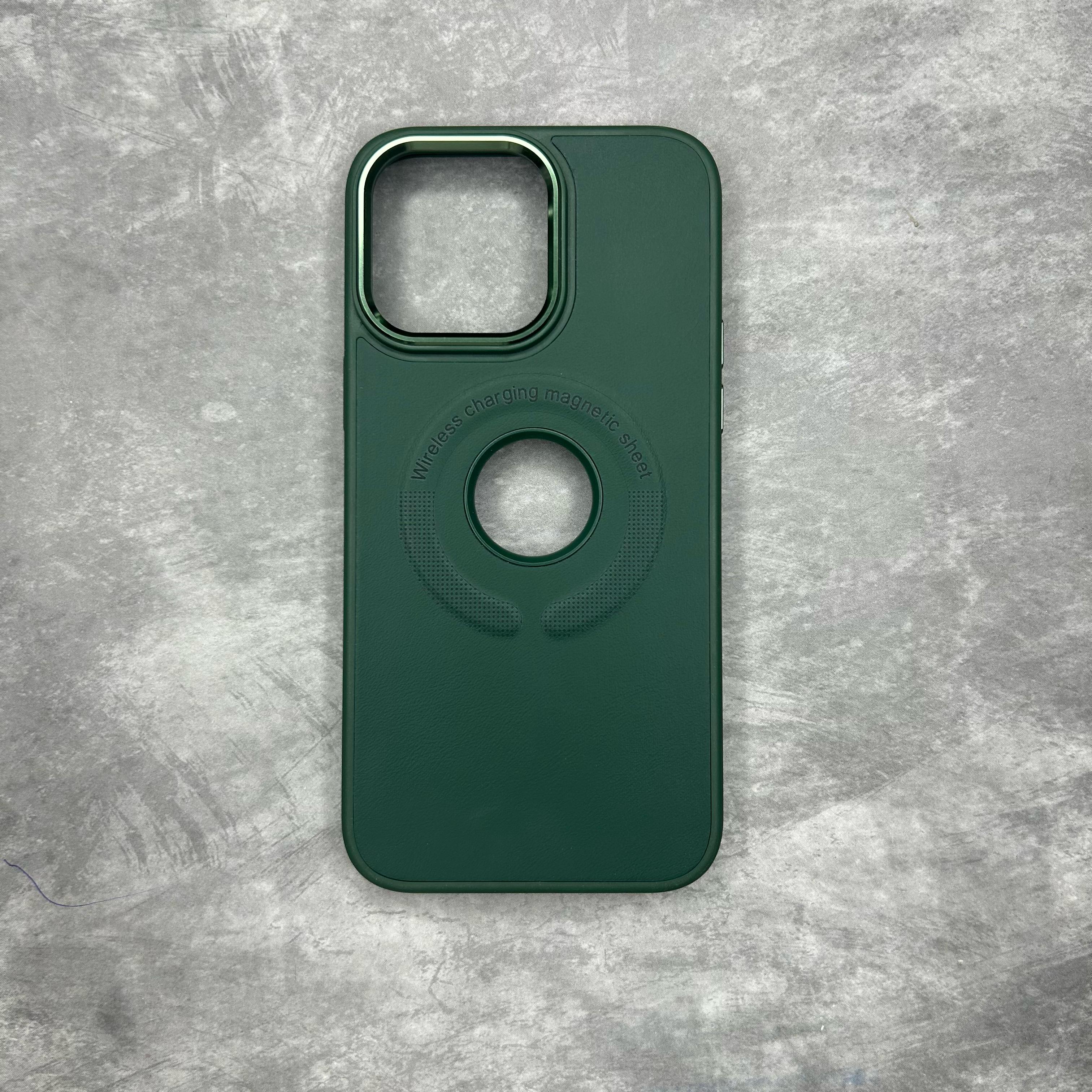 GREEN GOLDEN CASE IPHONE 14pro max GREEN GOLDEN CASE IPHONE 14pro max