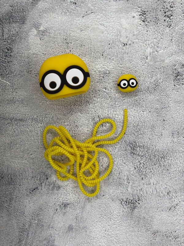 MINION EYES Embossed Charger Protection MINION EYES Embossed Charger Protection